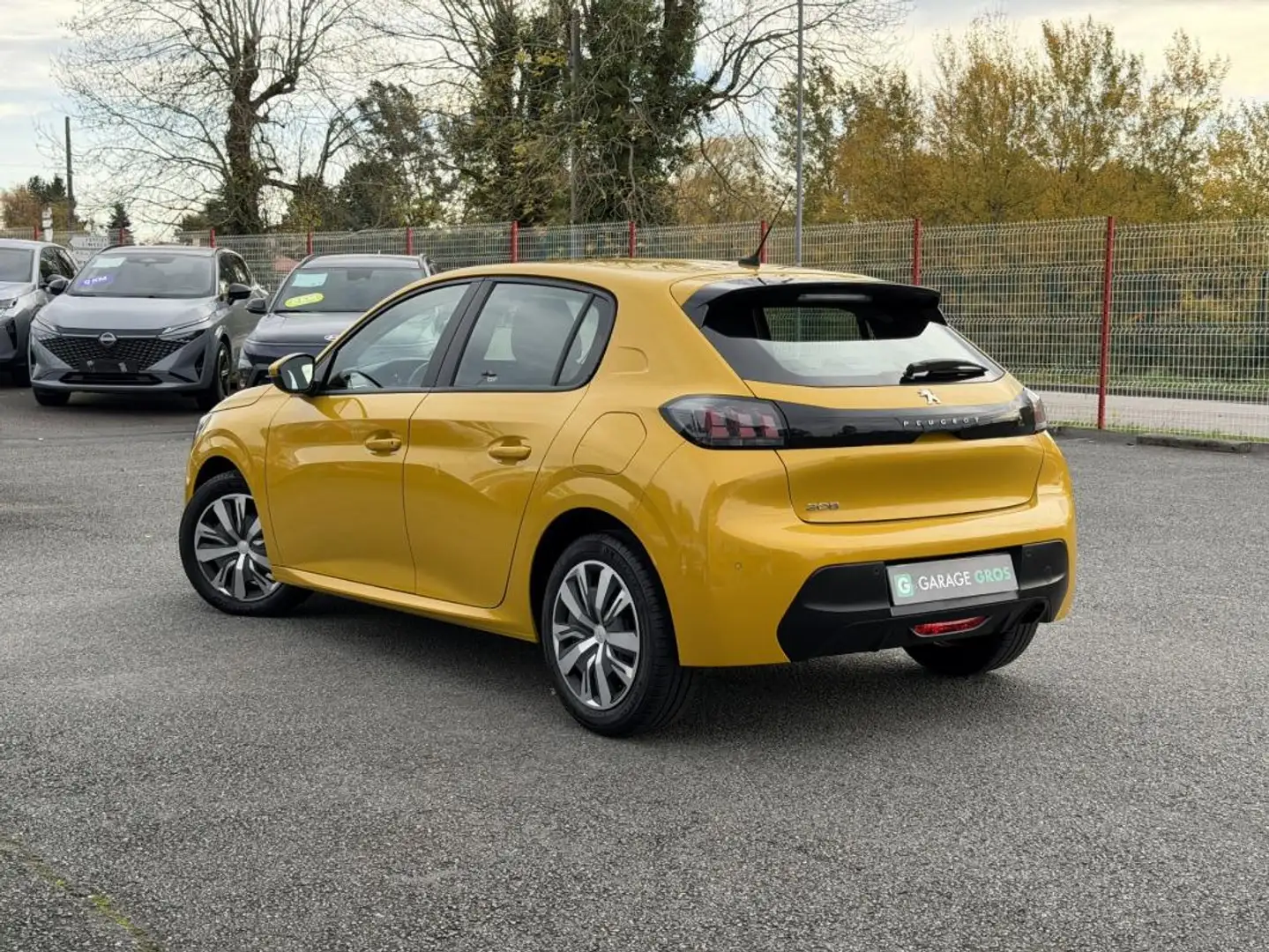 Peugeot 208 BUSINESS PureTech 75 S&S BVM5 Active Jaune - 2