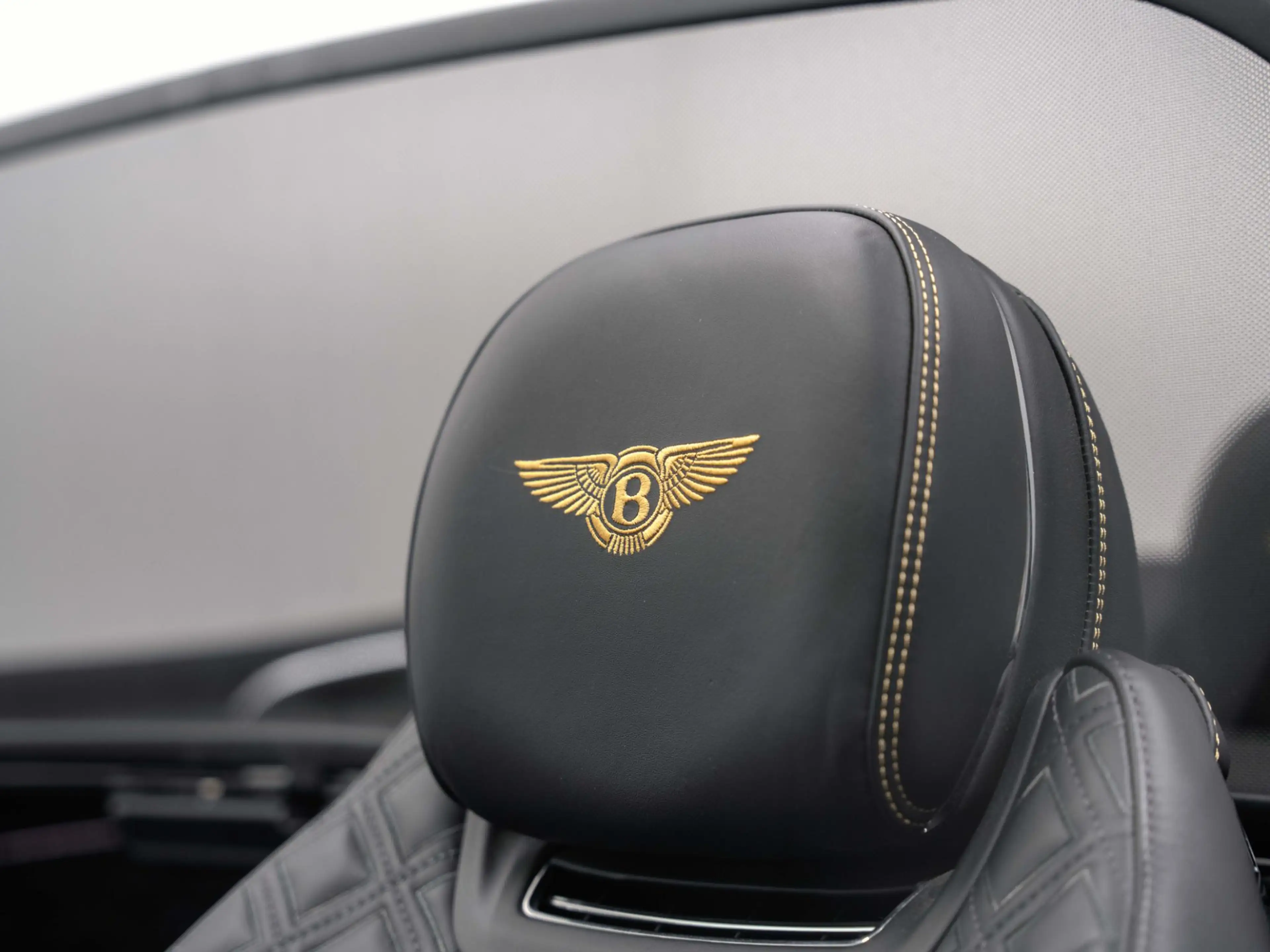Bentley Continental GTC 4.0 V8 First Edition |CENTENARY SPECIFICATION|B&O| — photo 13