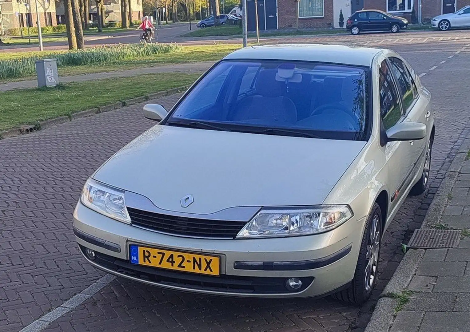 Renault Laguna Laguna 1.6-16V Authentique Verde - 1