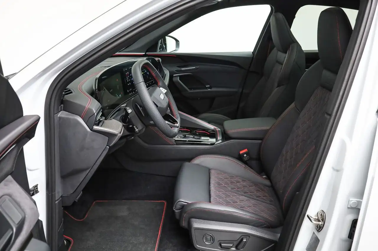 Audi Q5 TDI quattro SLINE*TECHPLUS*MATRIX*M 8