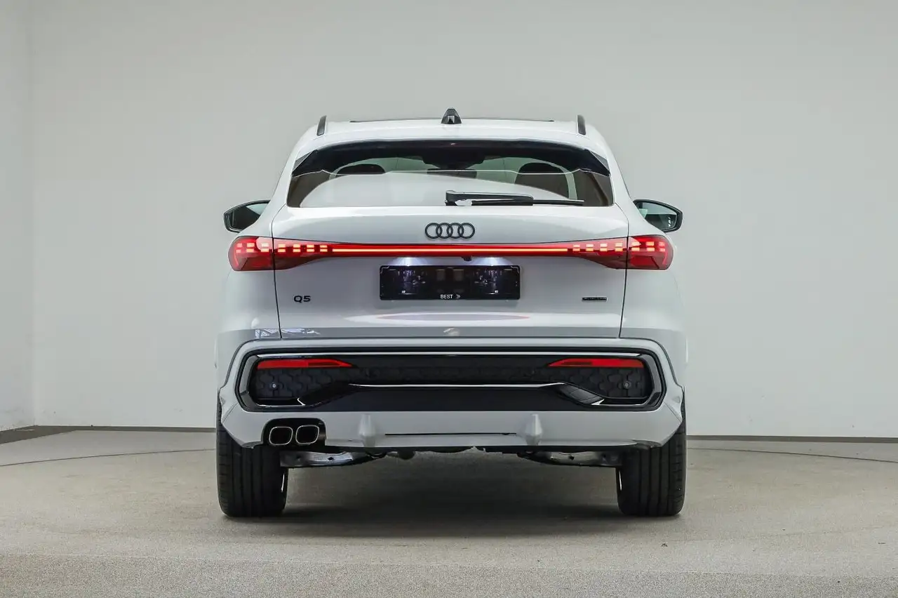 Audi Q5 TDI quattro SLINE*TECHPLUS*MATRIX*M 5