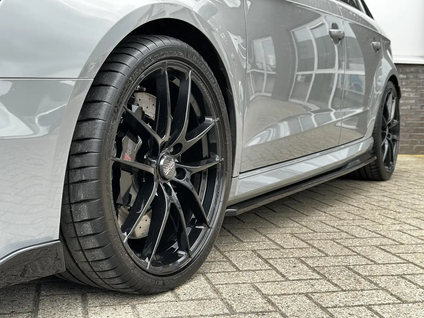 Audi RS3 Sportback 2.5 TFSI RS 3 QUATTRO DAZA | MULTIMAP ST Šedá - 2