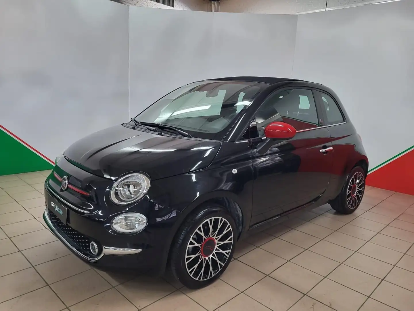 Fiat 500C 1.0 Hybrid Red Noir - 1