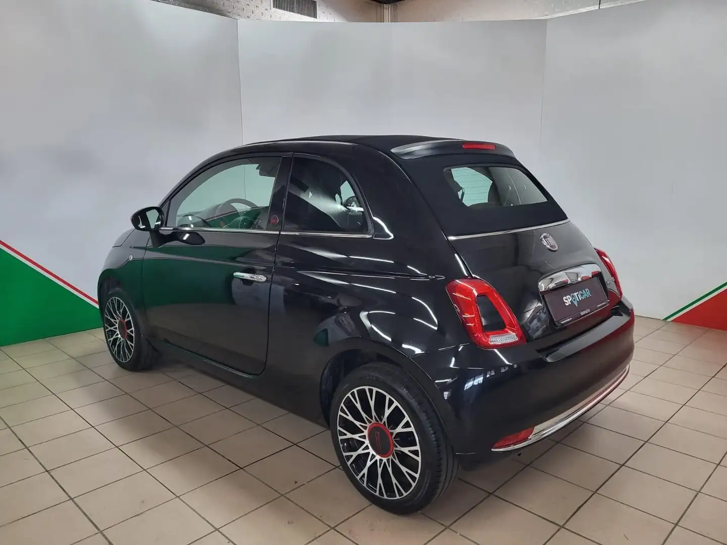 Fiat 500C 1.0 Hybrid Red Noir - 2