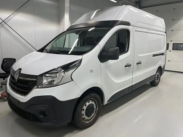 Renault Trafic L2H2 3,0t Komfort Bär Ladebordwand Navi Sitzheizung Klima PDC