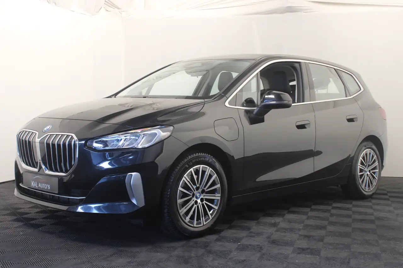 BMW 225