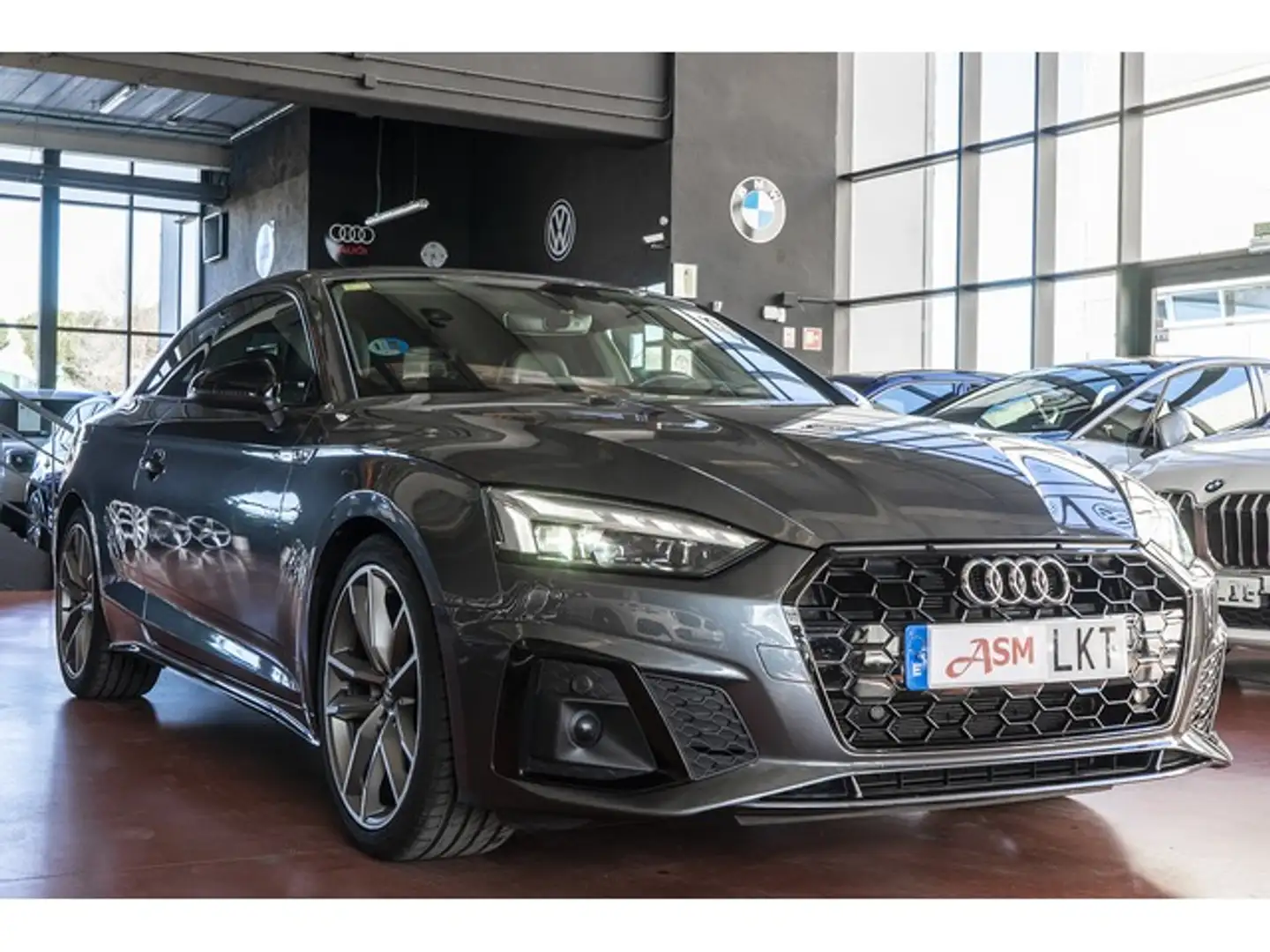 Audi A5 Coupé 35 TDI Black line S tronic Grijs - 2