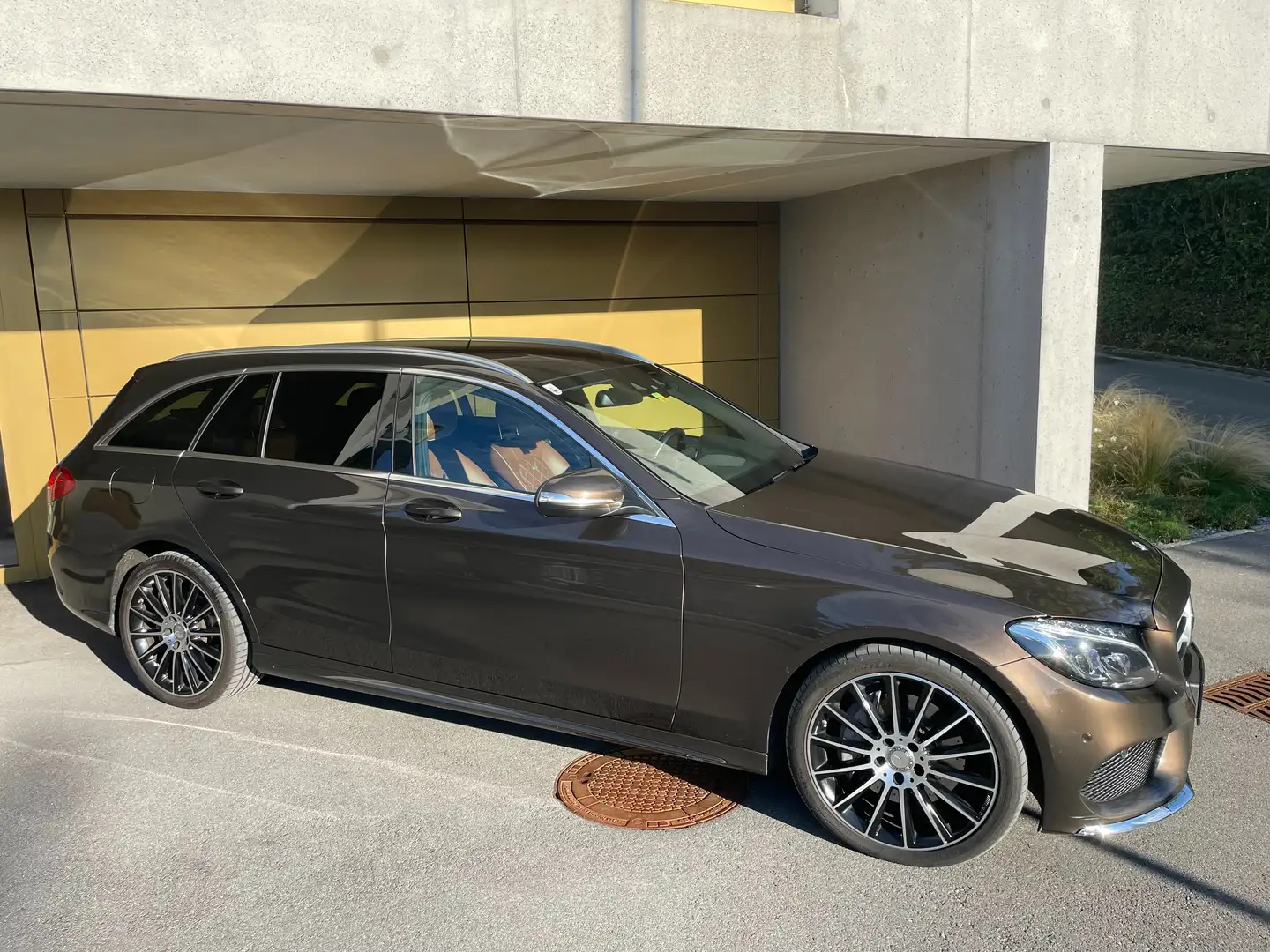 Mercedes-Benz C 250 C 250 d T AMG Line 4MATIC Aut. AMG Line Braun - 1