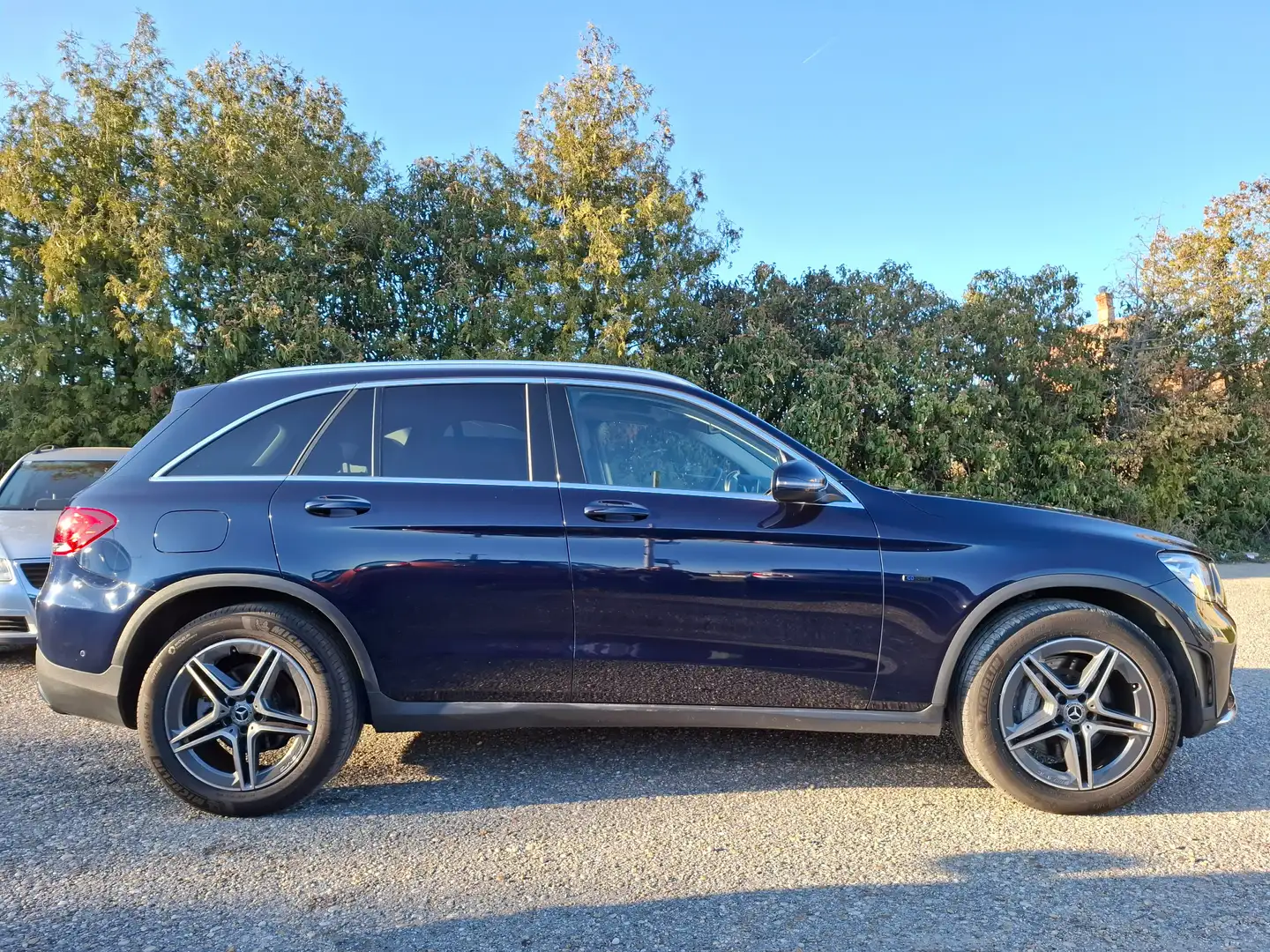 Mercedes-Benz GLC 300 de 4Matic AMG 1.BESITZ+Anhängerkuppl. AKTION Blauw - 2