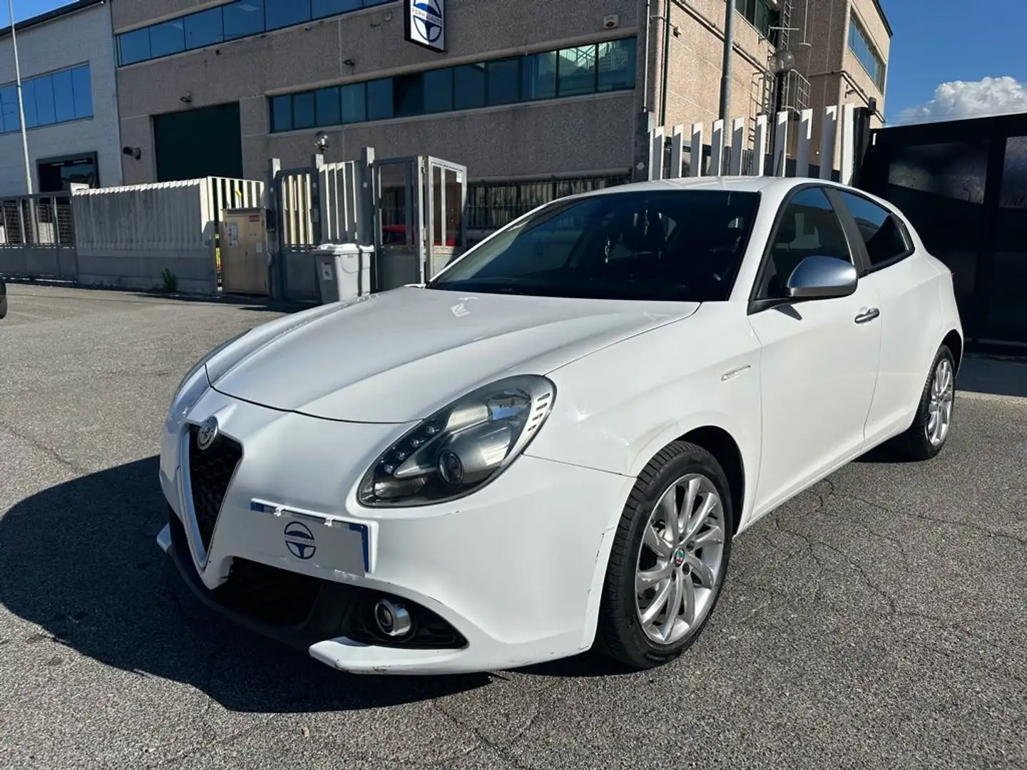 Alfa Romeo Giulietta 1.6 JTDm 120 CV Sport Biały - 1