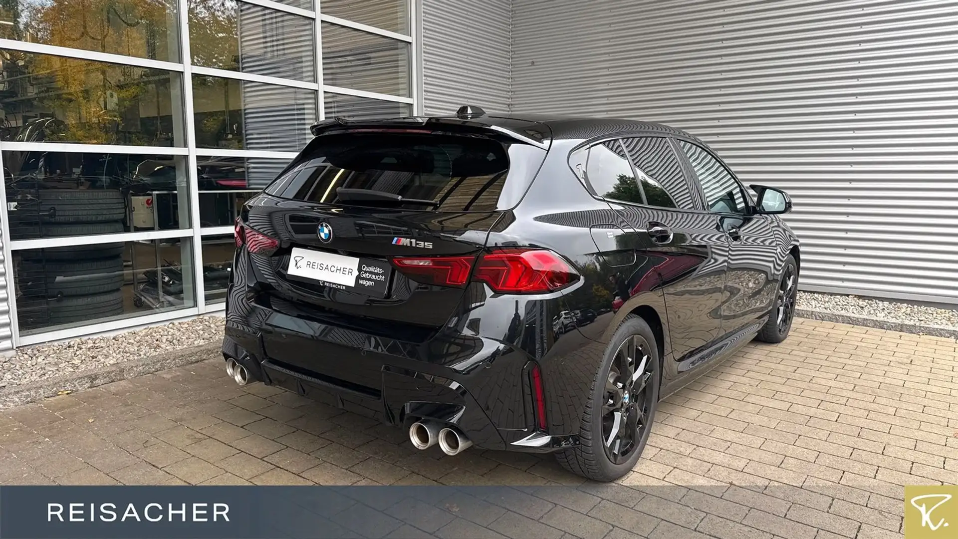BMW 135 xDrive Navi HUD 360° ACC adLED H&K 18"LM Schwarz - 2