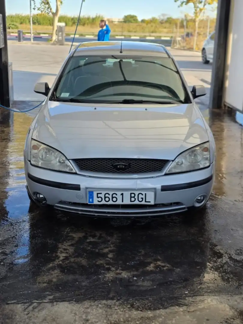 Ford Mondeo 2.5i V6 Ghia Gris - 2