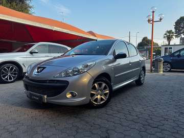 Plus ADATTA A NEOPATENTATI 5p 1.4 hdi Trendy E5