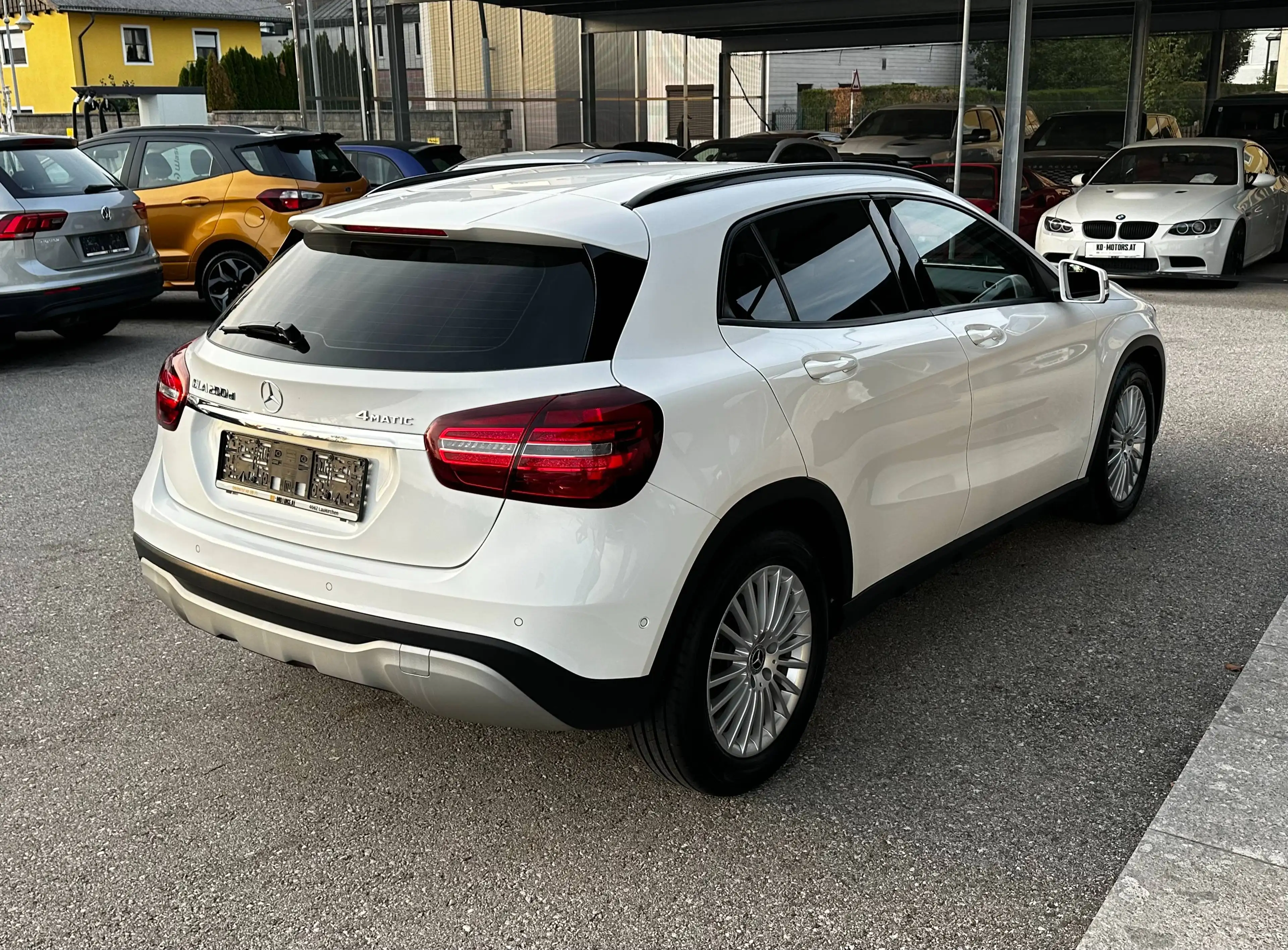 Mercedes-Benz GLA 200 d 4Matic Aut. *1.Besitz*Navi*RFK*SHZ*LED* — photo 12