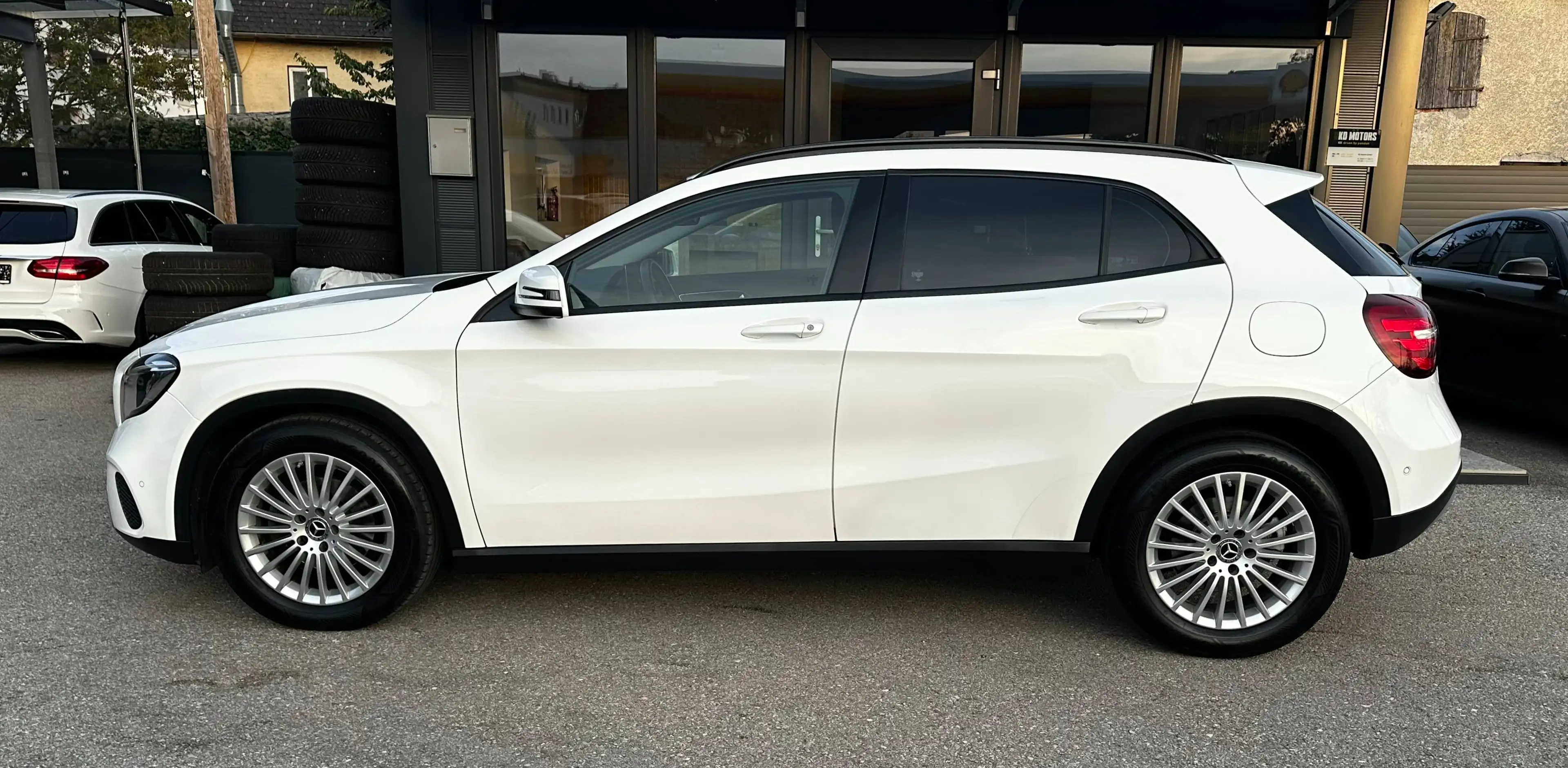 Mercedes-Benz GLA 200 d 4Matic Aut. *1.Besitz*Navi*RFK*SHZ*LED* — photo 7