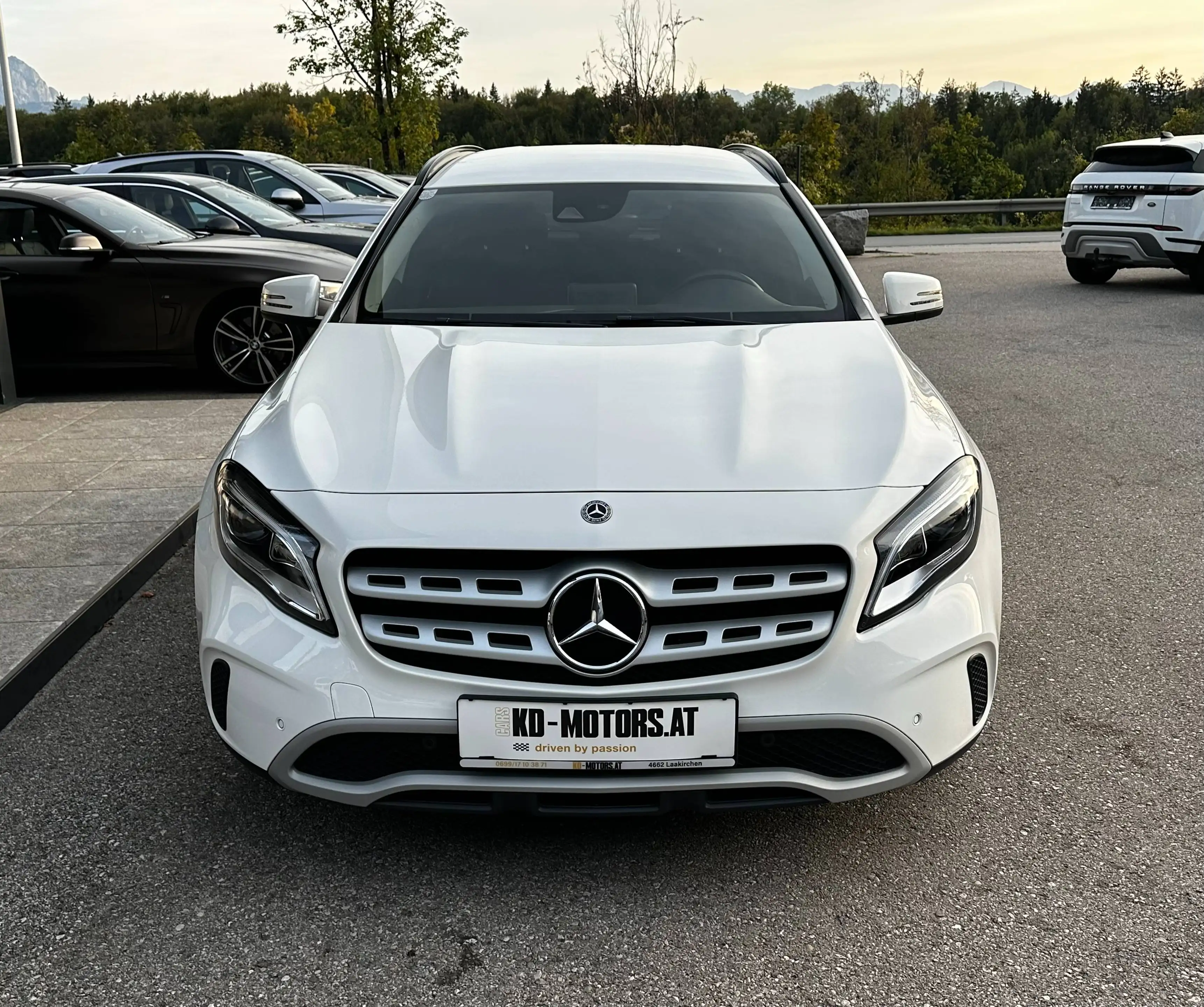 Mercedes-Benz GLA 200 d 4Matic Aut. *1.Besitz*Navi*RFK*SHZ*LED* — photo 2