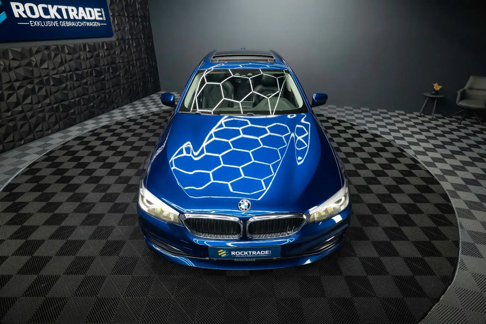 BMW 530 i xDrive Sport Shadow Line *Pano*LED*Kamera* Blau - 2