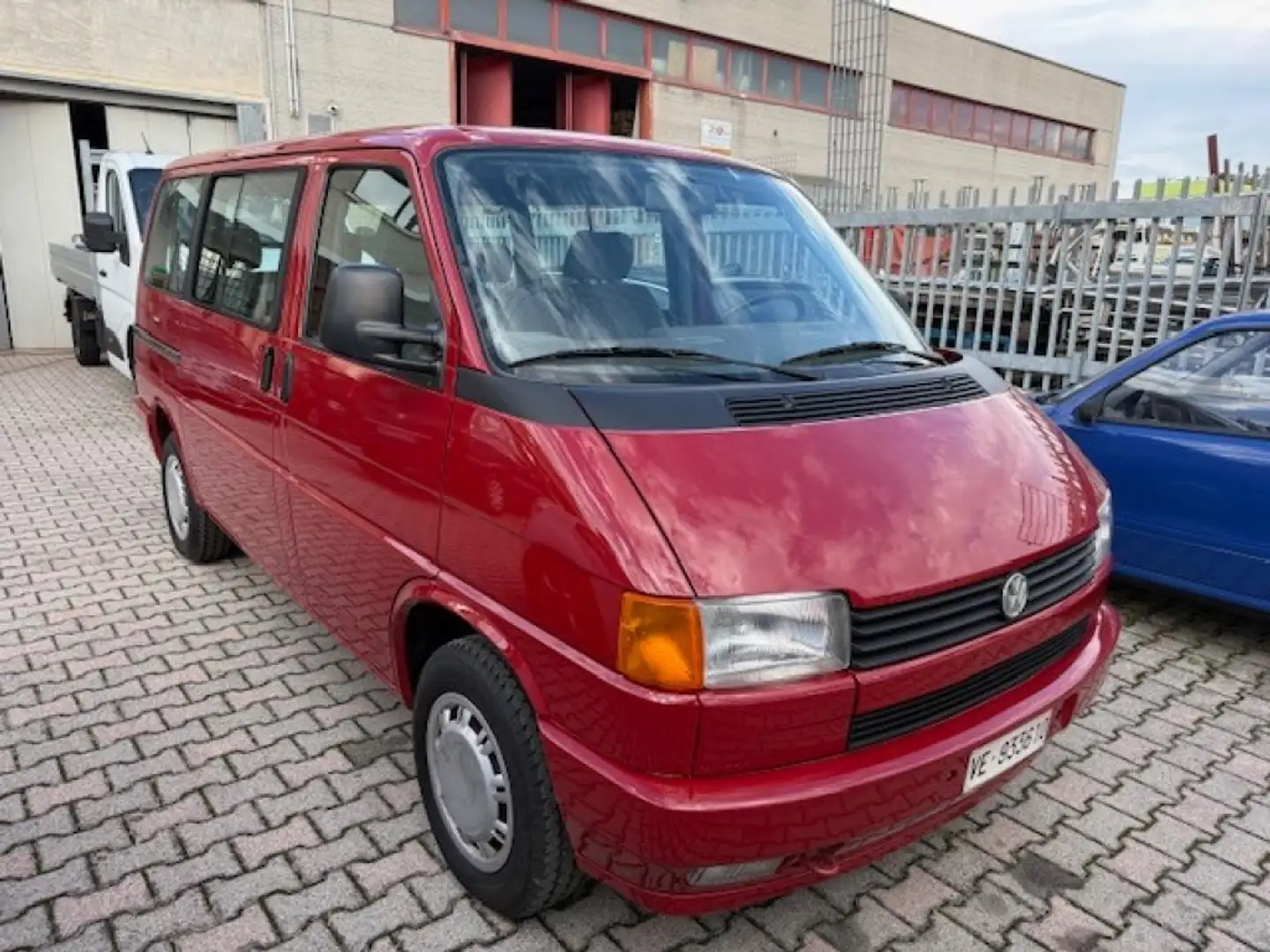Volkswagen Transporter 2.5 Cat. Caravelle GL Rojo - 1