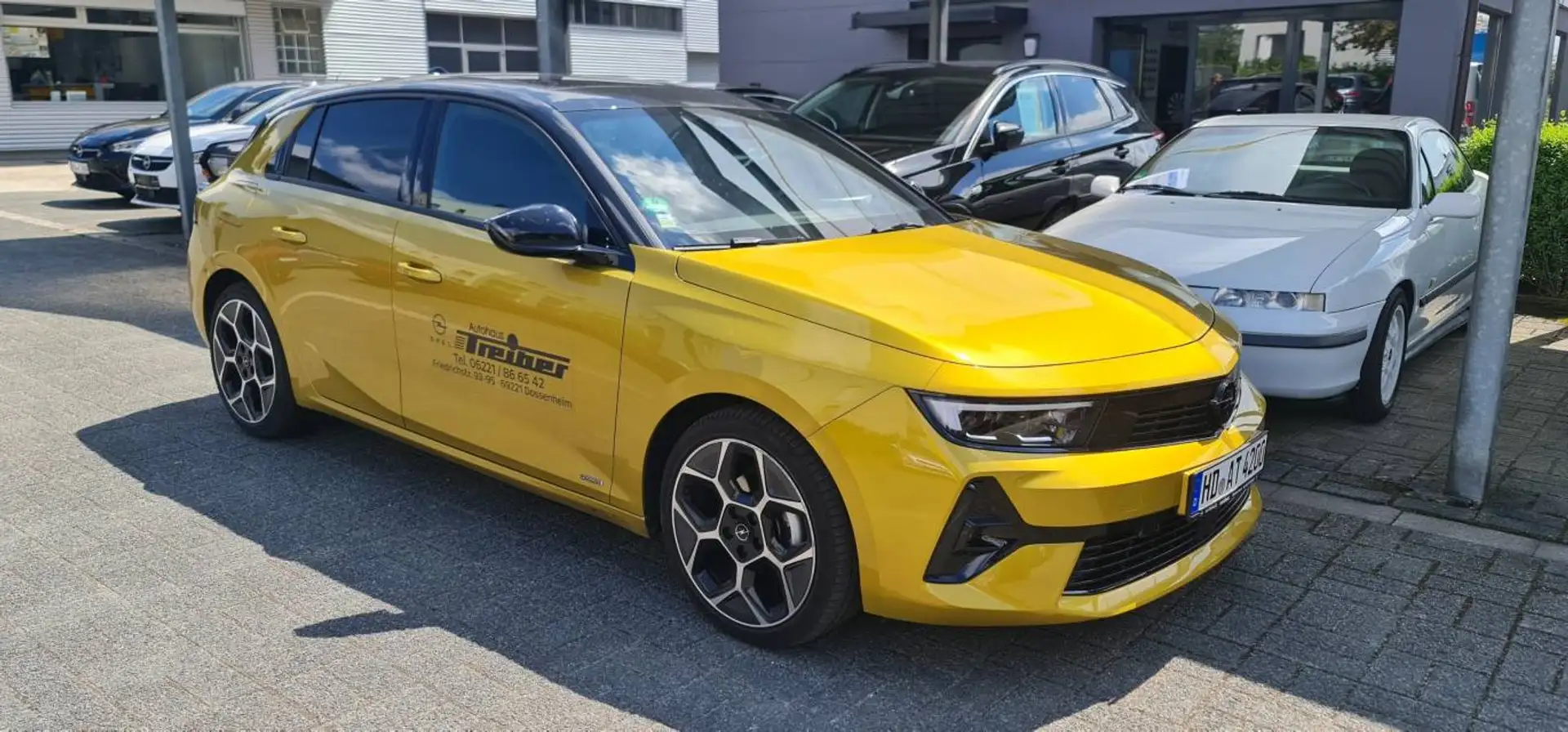 Opel Astra ASTRA 1.2 Gelb - 1