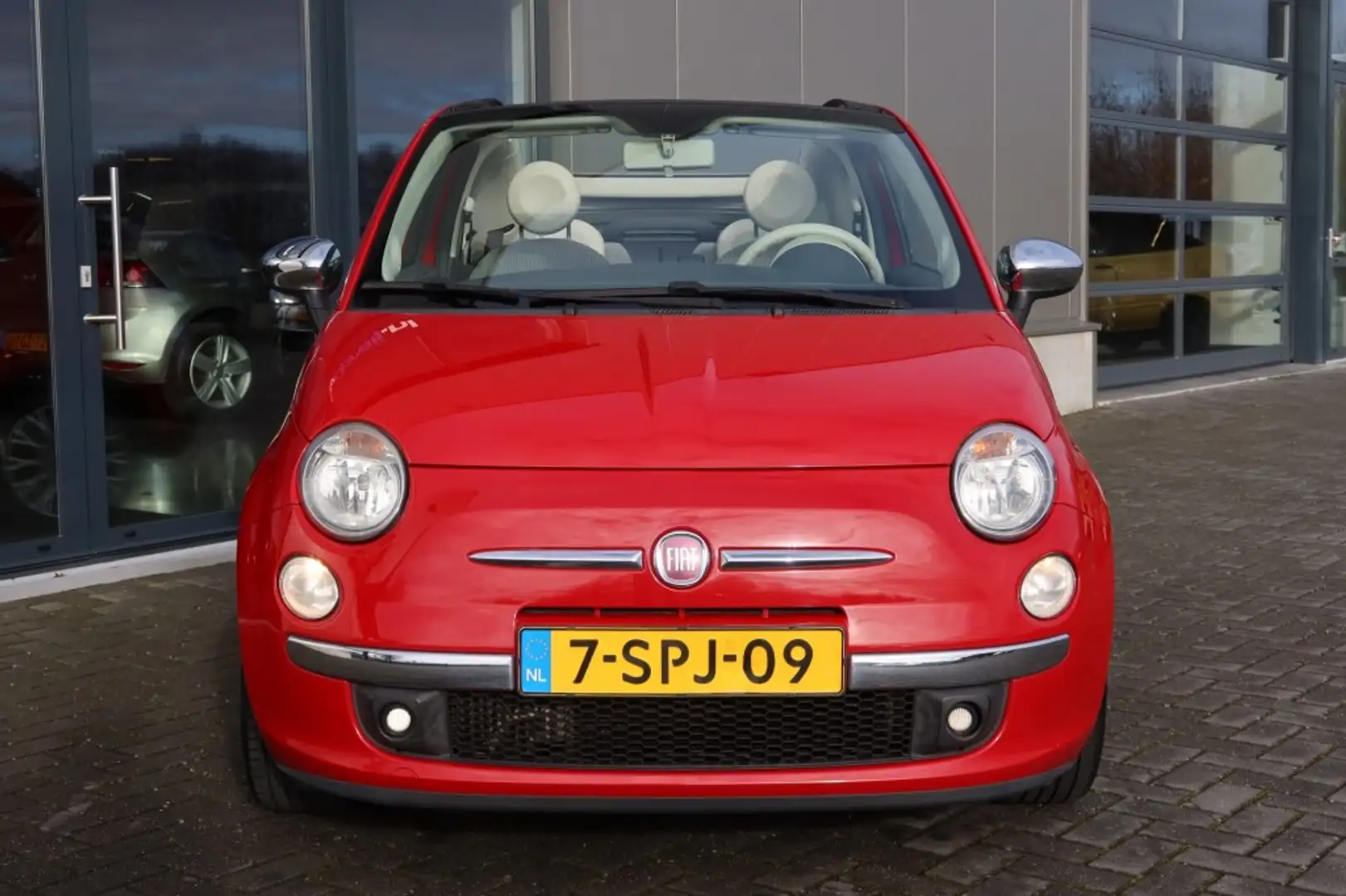 Fiat 500C 0.9 TwinAir Cabrio 85pk Lounge Airco, PDC achter Rood - 2