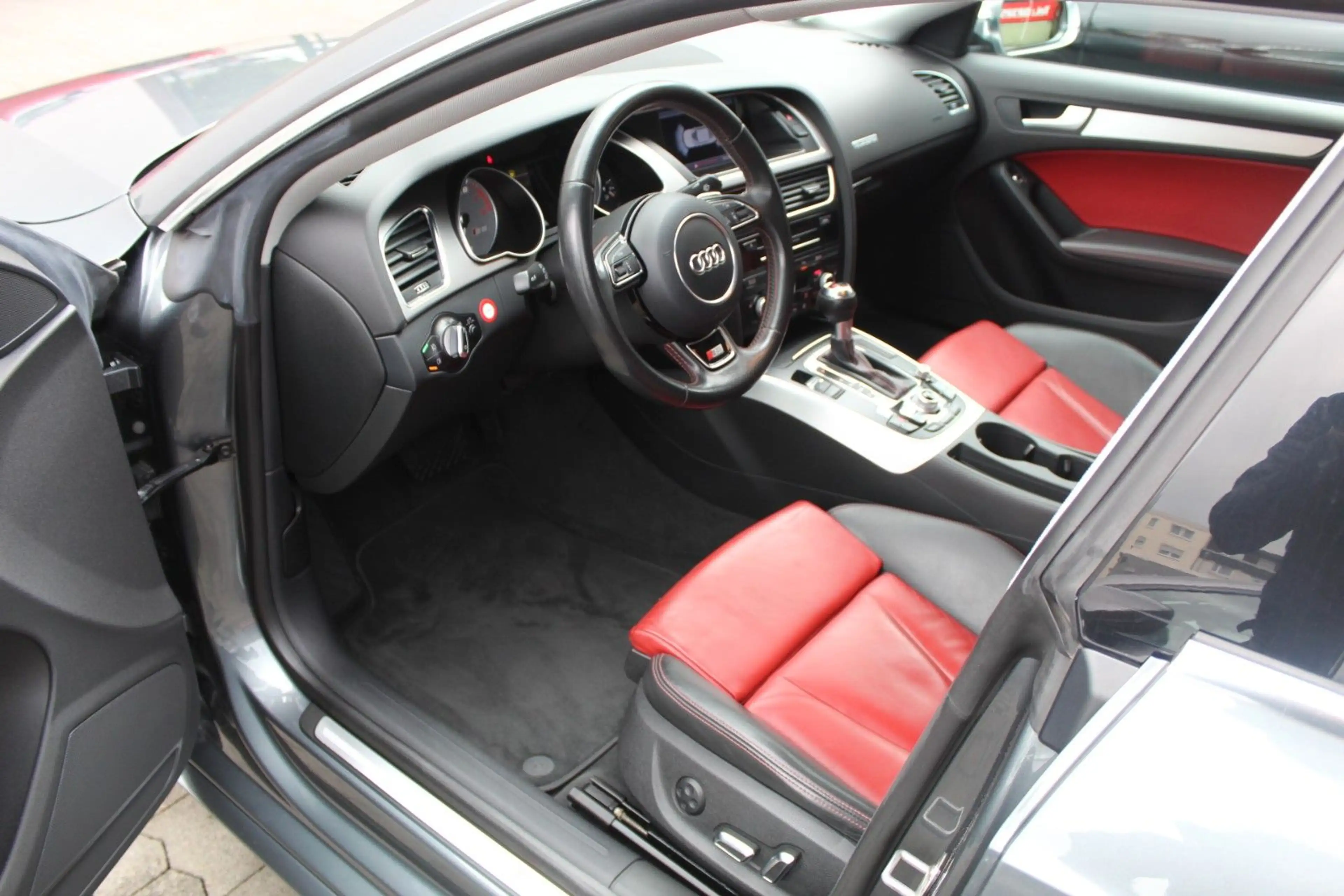 Audi S5 Sportback 3.0 TFSI quattro *SPORTSIT*DEUTSCH — photo 8
