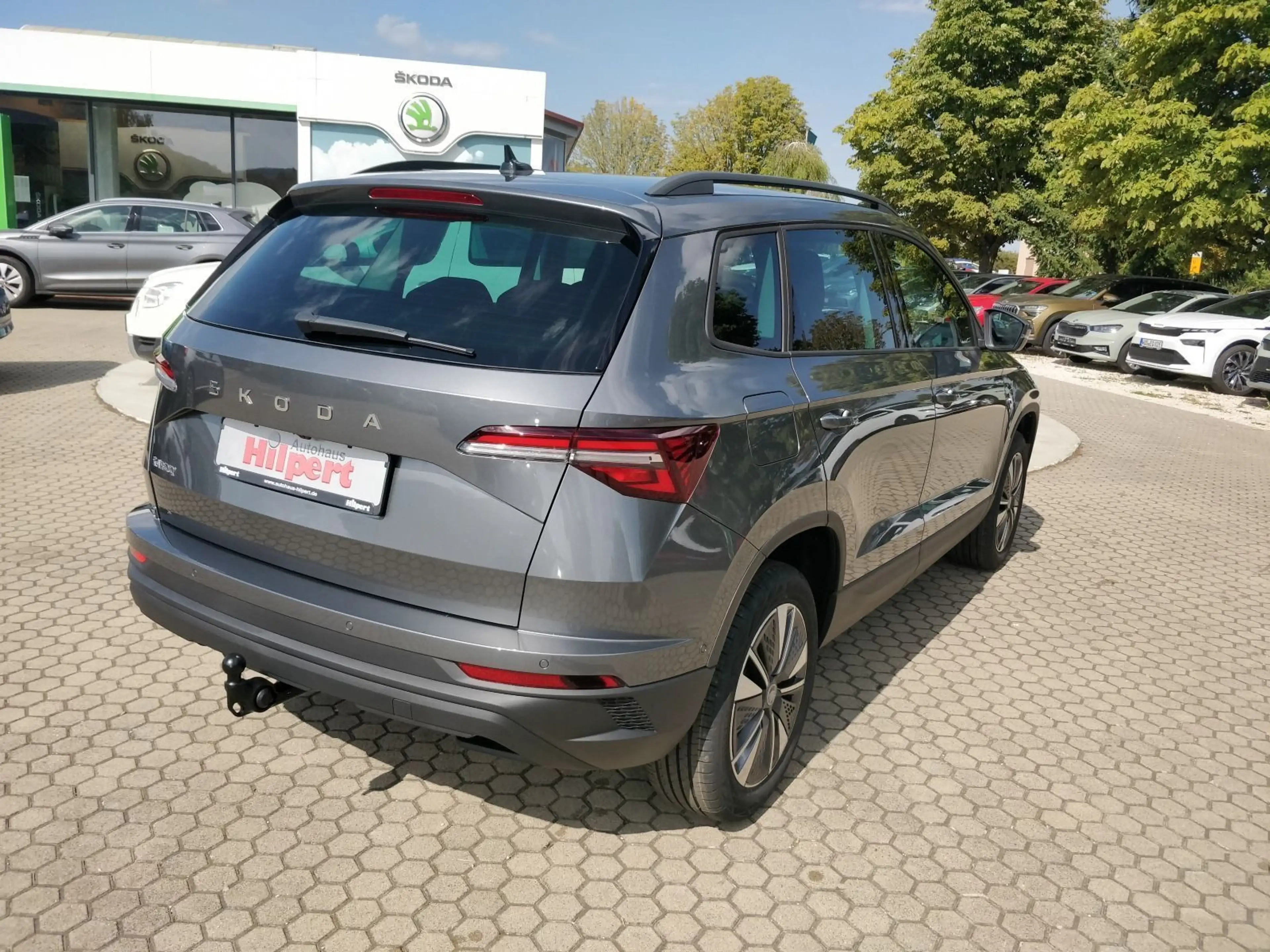 Skoda Karoq 1.5 TSI Balance 150PS AHK 360 LKHZ SHZ KES — photo 4