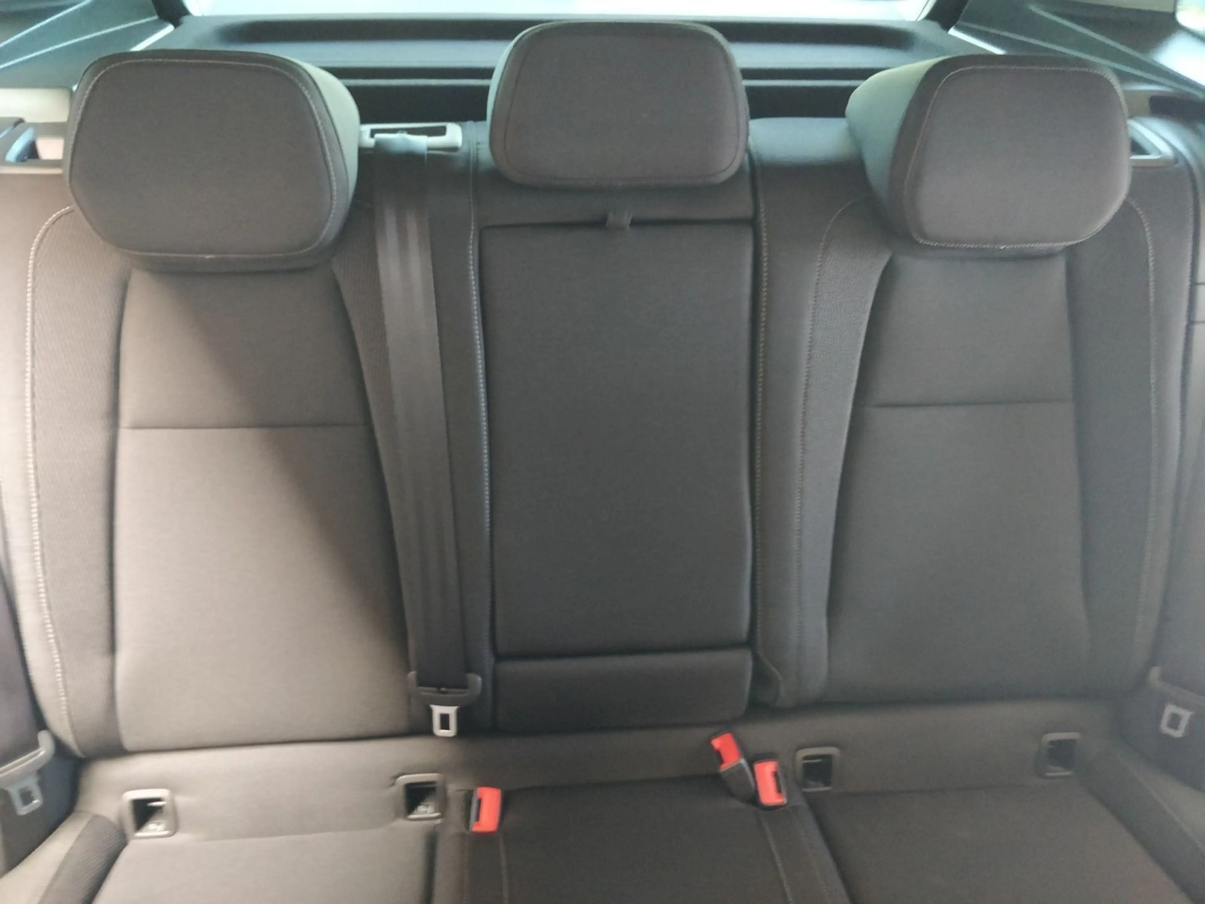 Skoda Karoq 1.5 TSI Balance 150PS AHK 360 LKHZ SHZ KES — photo 12
