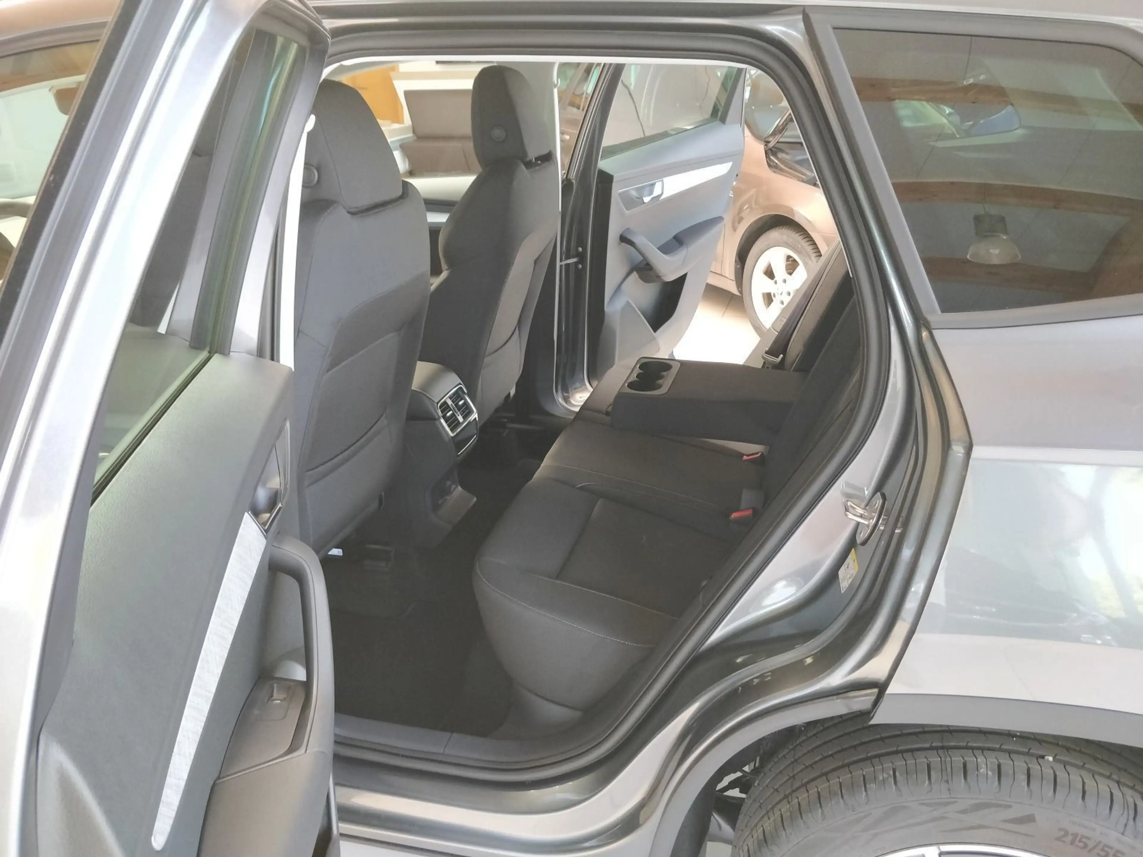Skoda Karoq 1.5 TSI Balance 150PS AHK 360 LKHZ SHZ KES — photo 13