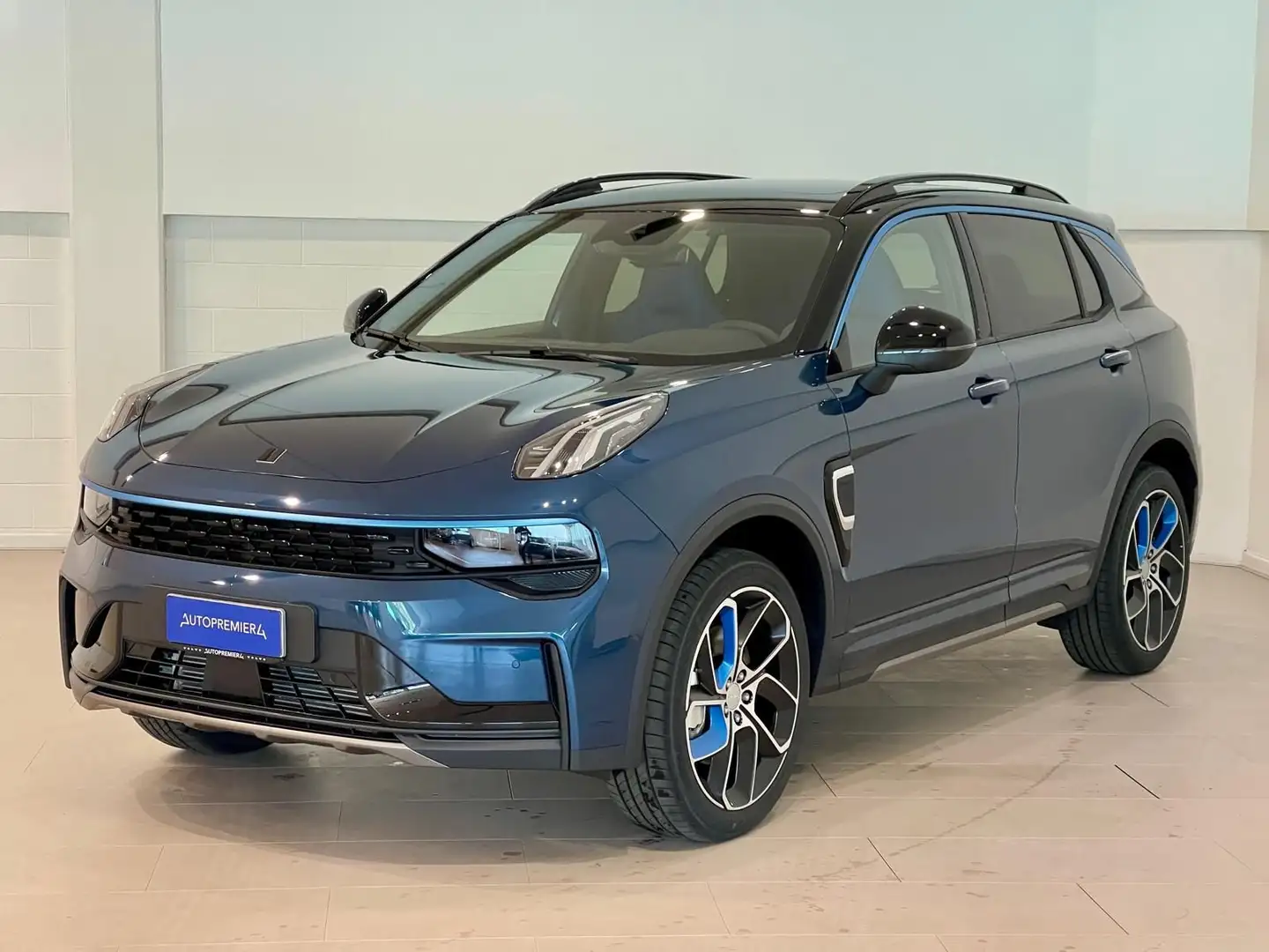 Lynk & Co 01 PHEV oltre oneri finanziari Blauw - 1