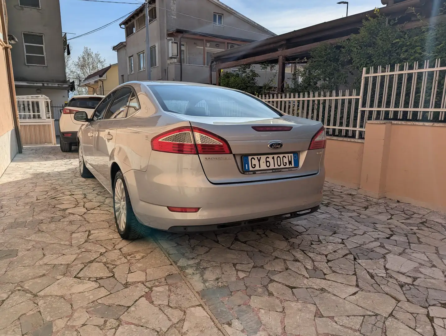 Ford Mondeo Mondeo III 2007 Berlina 4p 2.0 tdci Titanium Argento - 1