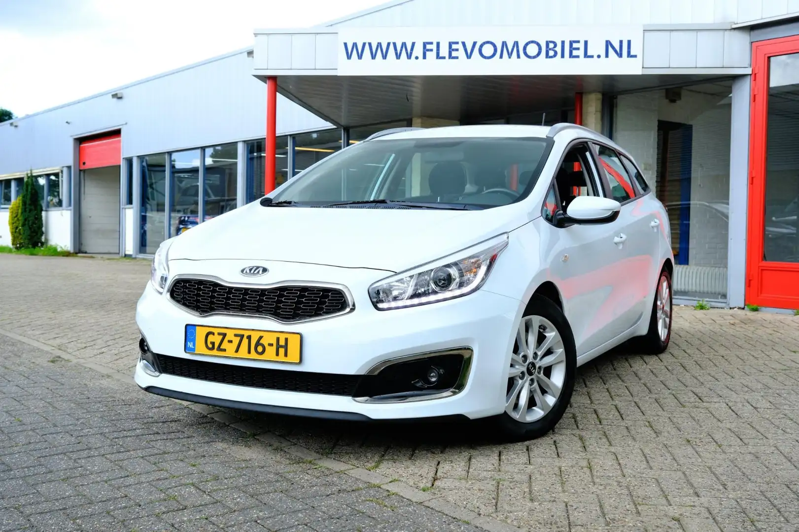 Kia Ceed SW / cee'd SW Sportswagon 1.6 GDI First Edition Navi|Clima|Cam|L Wit - 1