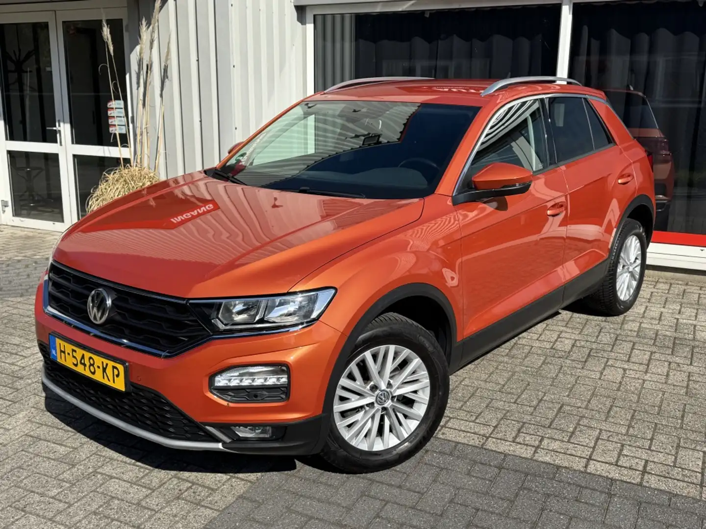 Volkswagen T-Roc | VERKOCHT | Oranje - 2