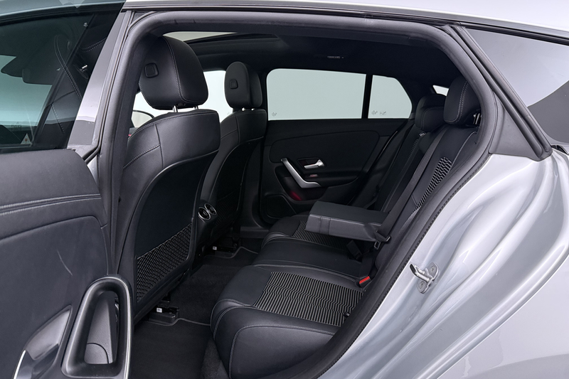 Mercedes-Benz CLA 250 Shooting Brake e Luxury Line (PANORAMADAK, TREKHAA — photo 24