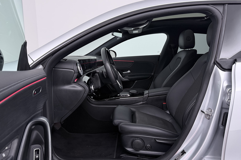Mercedes-Benz CLA 250 Shooting Brake e Luxury Line (PANORAMADAK, TREKHAA — photo 23