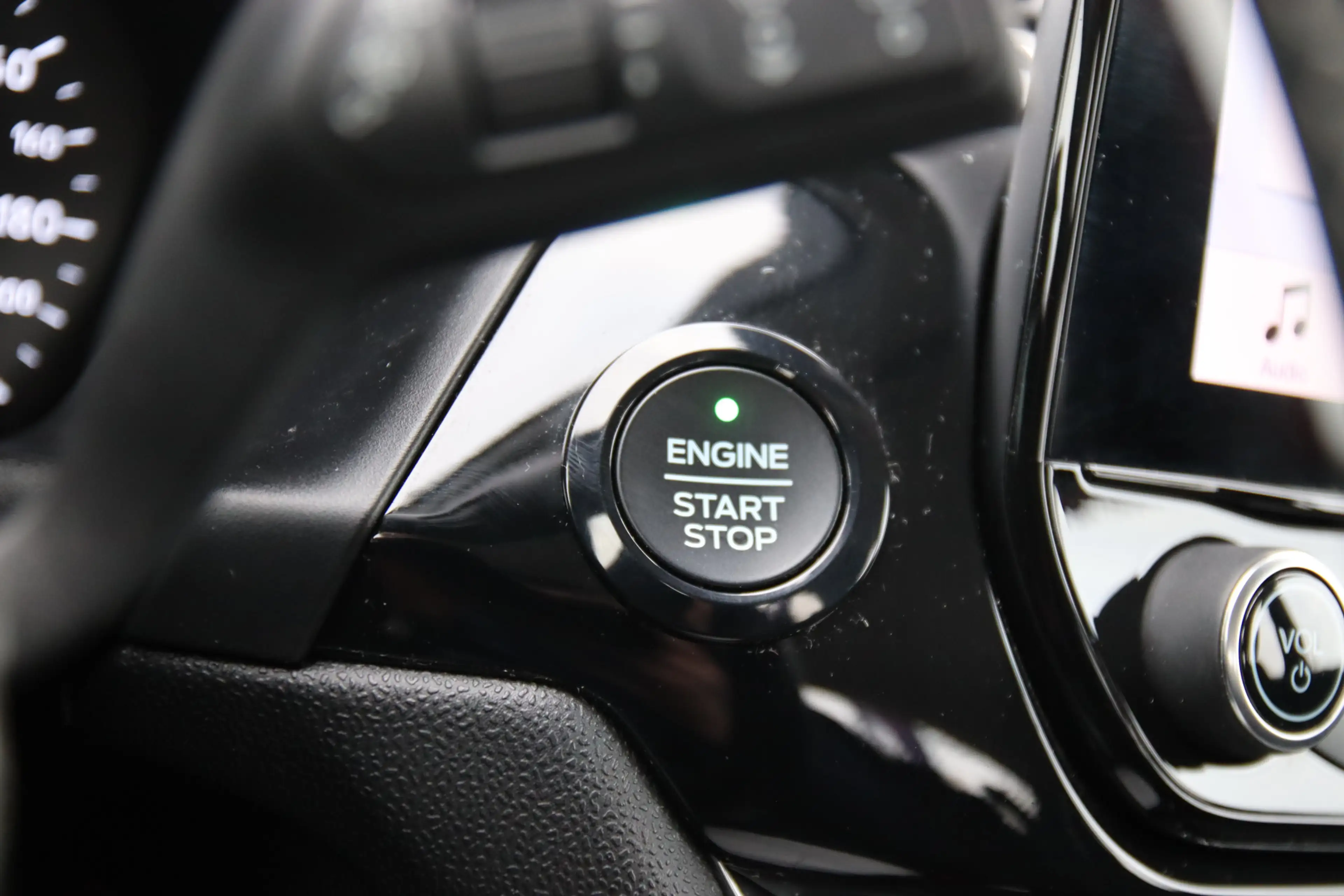 Ford Fiesta 1.0 EcoB Titanium BLIS, B&O, Carplay, Clima, Camer — photo 36