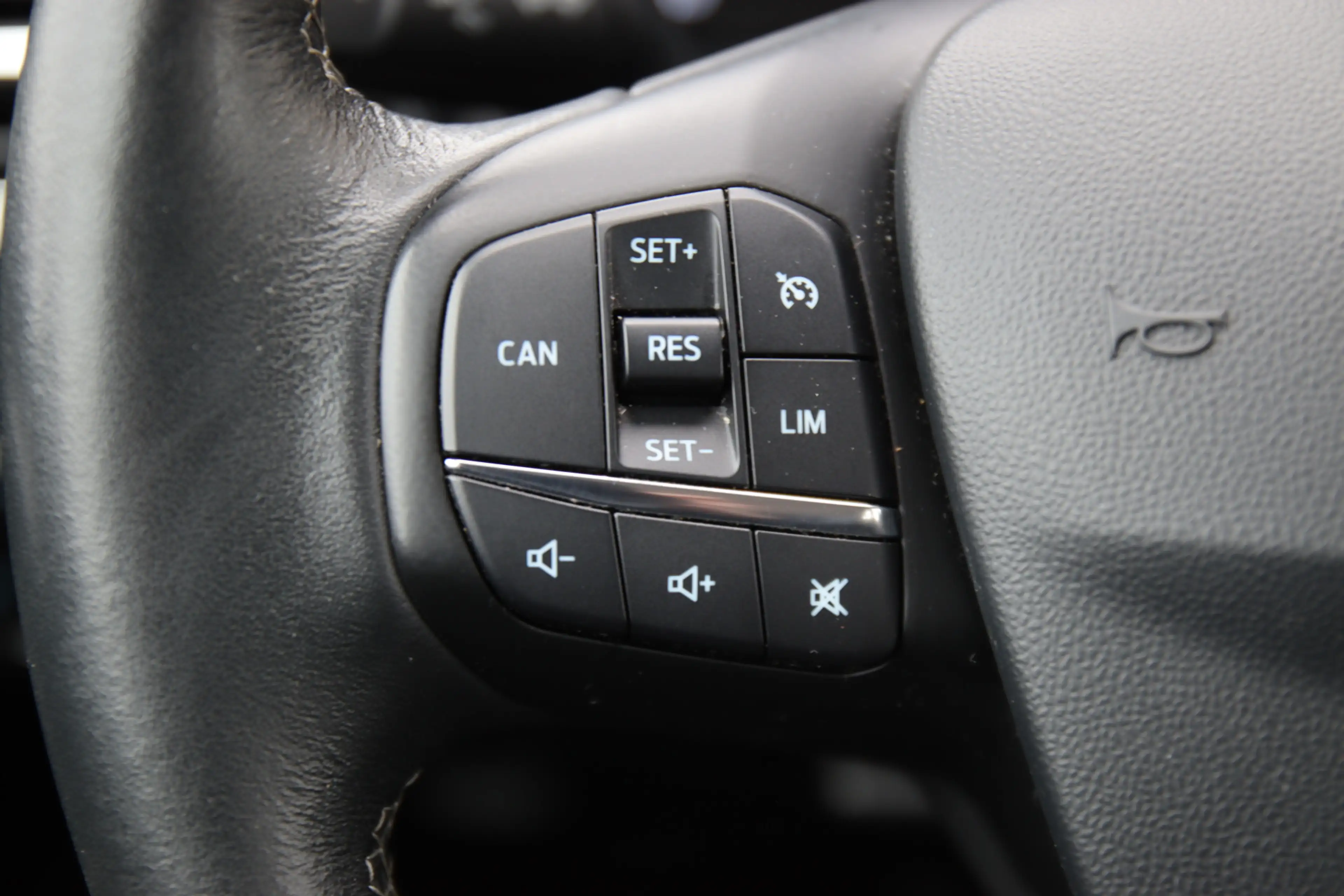 Ford Fiesta 1.0 EcoB Titanium BLIS, B&O, Carplay, Clima, Camer — photo 17