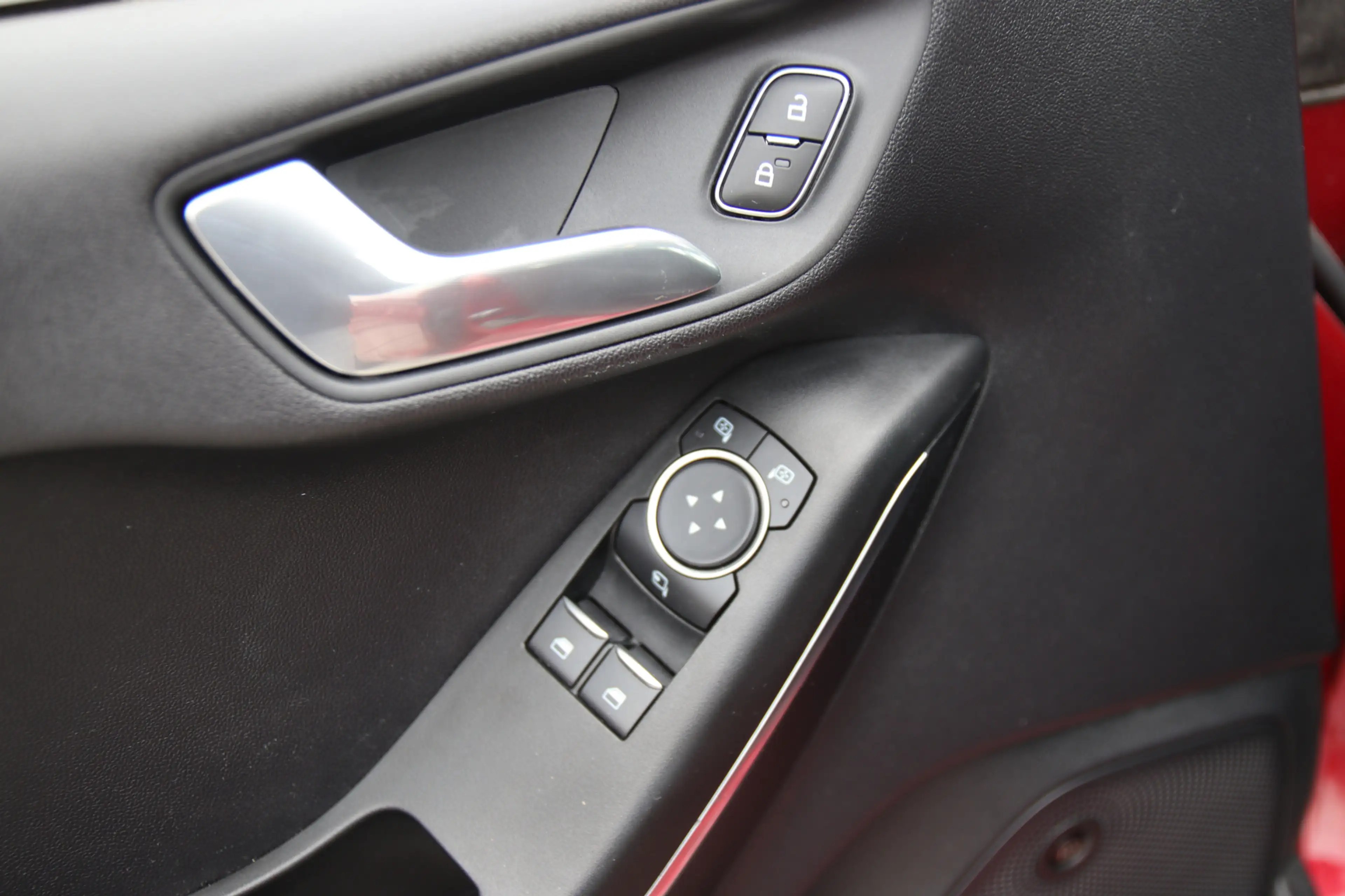 Ford Fiesta 1.0 EcoB Titanium BLIS, B&O, Carplay, Clima, Camer — photo 34