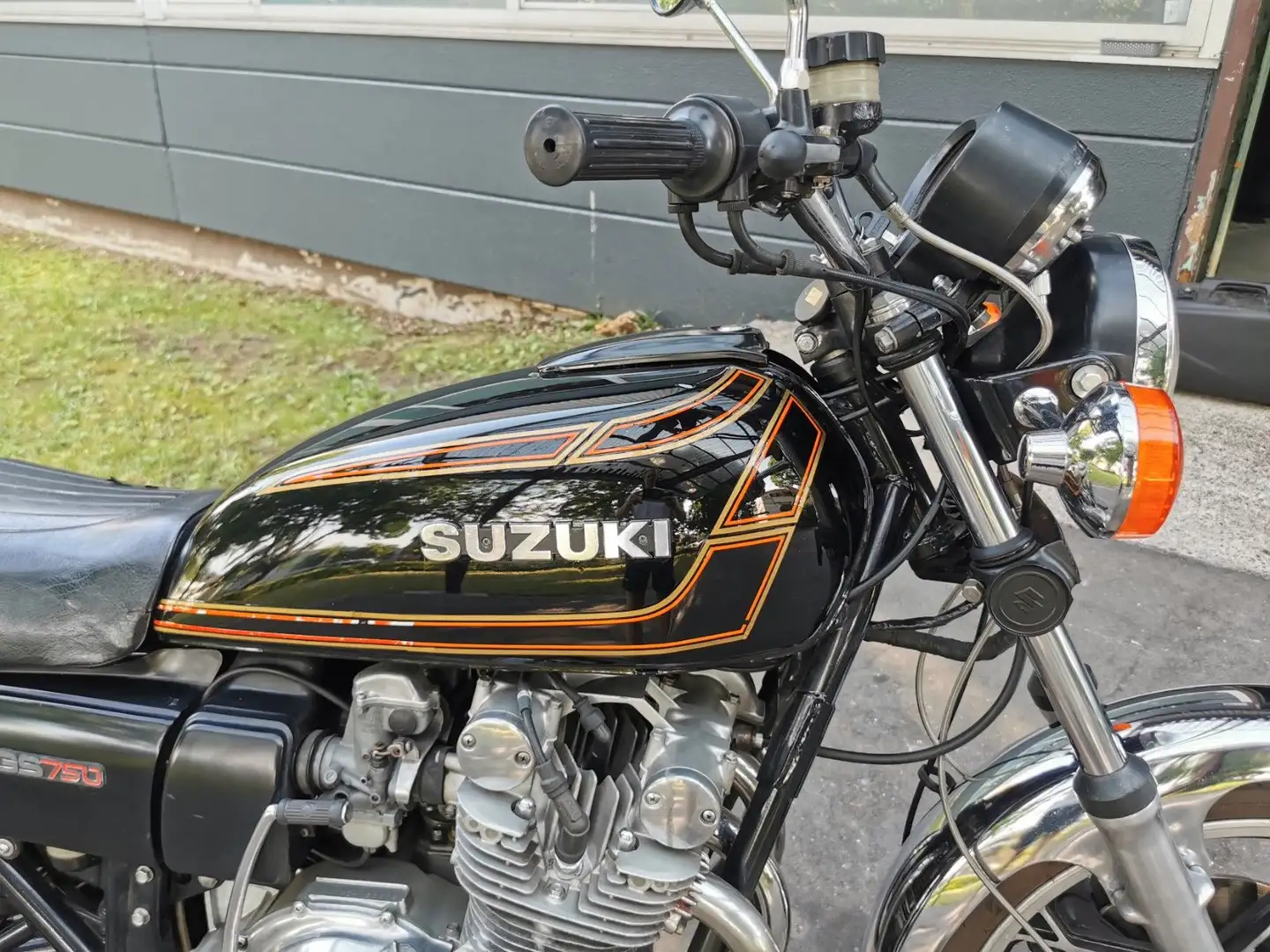 Suzuki GS 750 D| Oldtimer| TÜV bei Verkauf NEU Noir - 2