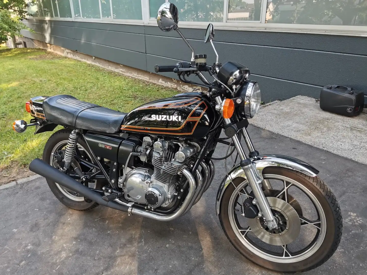 Suzuki GS 750 D| Oldtimer| TÜV bei Verkauf NEU Noir - 1