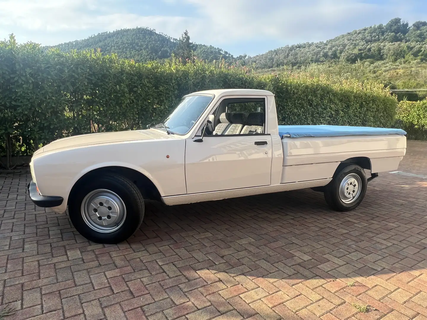 Peugeot 504 PICK UP Beige - 2