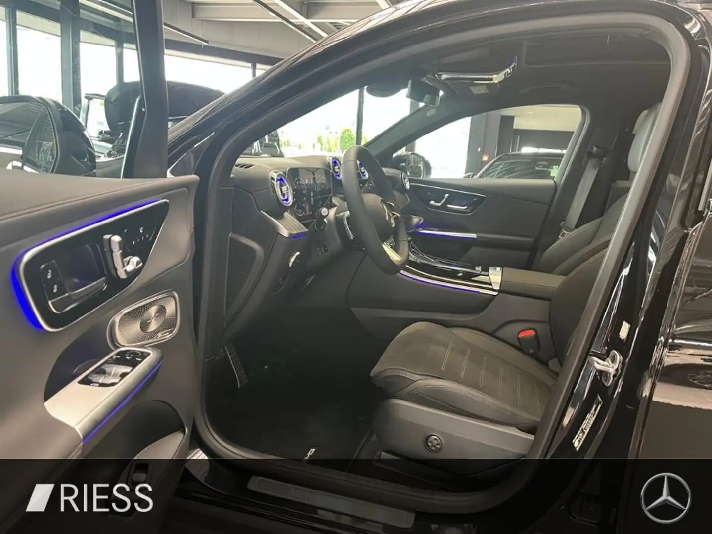 Mercedes-Benz GLC 200 4M Coupé AMG+AHK+PANO+360°+BURMESTER-3D+ Noir - 2