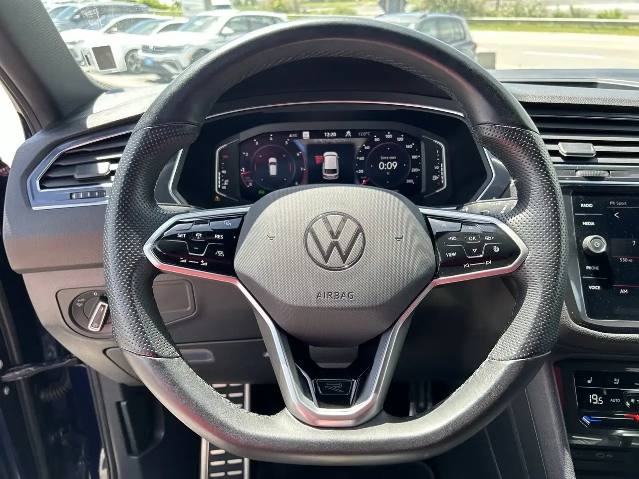 Volkswagen Tiguan снимка Volkswagen Tiguan