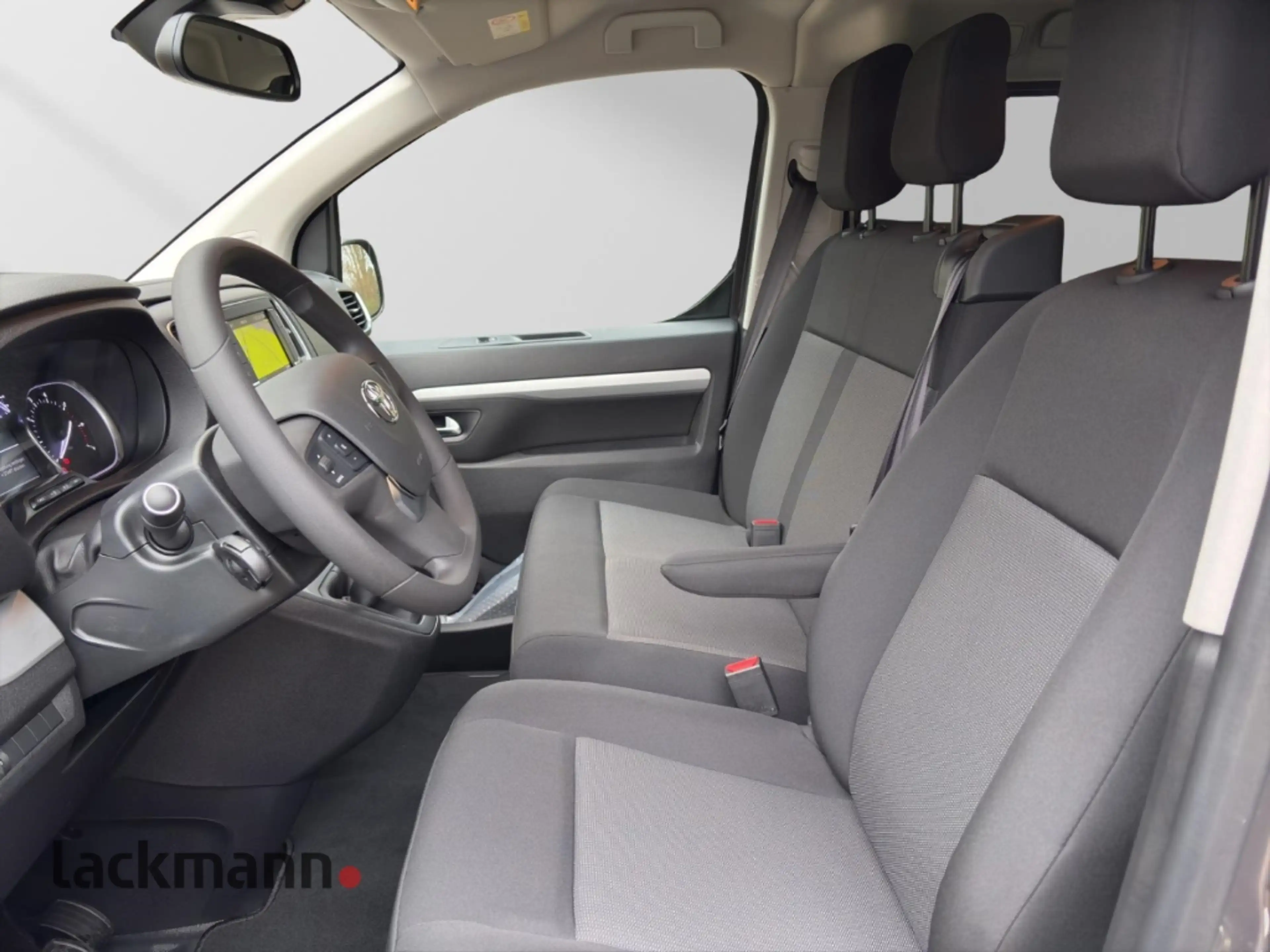 Toyota Proace 2.0 L2 4X4 Shuttle Comfort Verso 9 Sitzer — photo 7