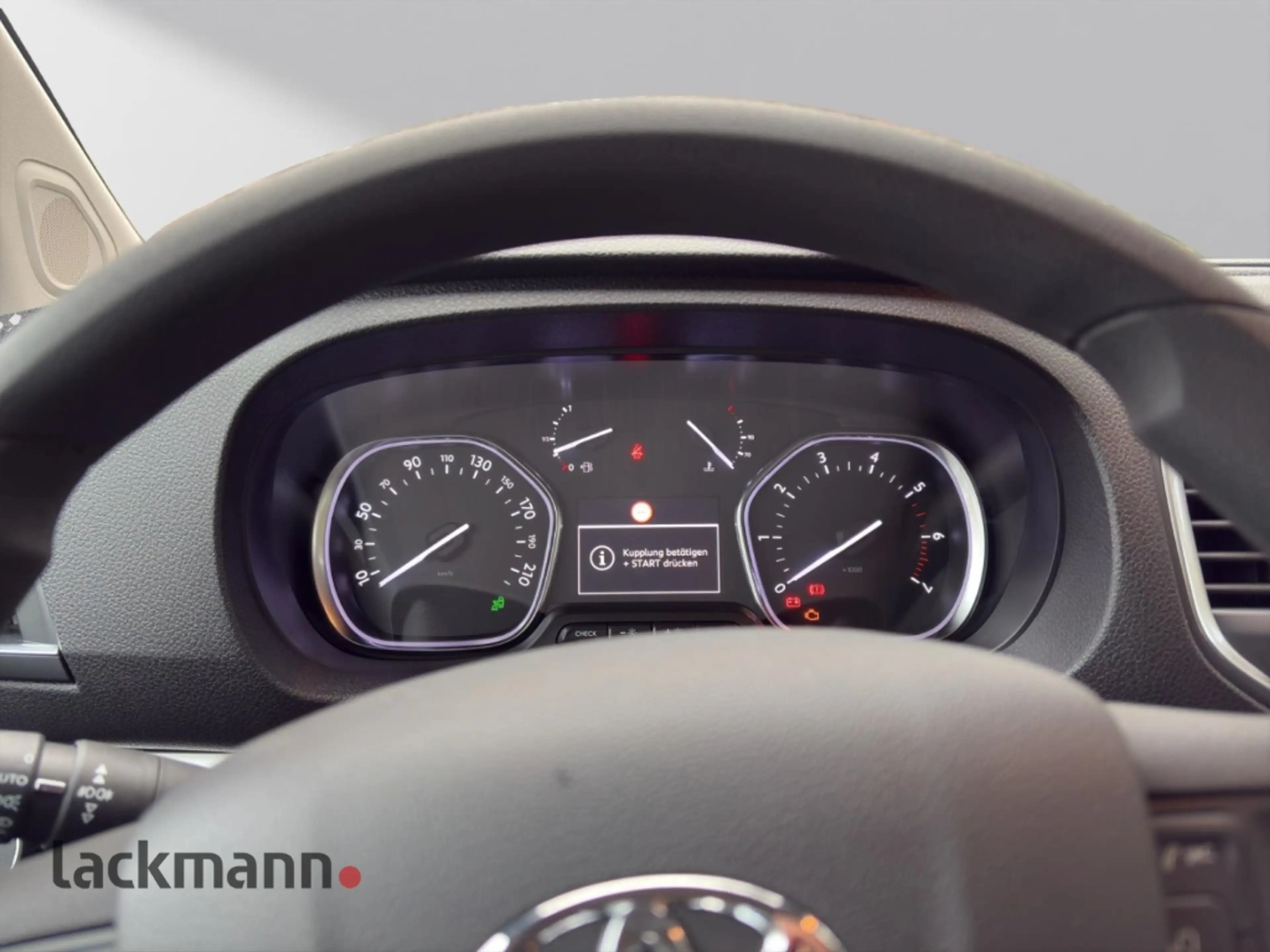 Toyota Proace 2.0 L2 4X4 Shuttle Comfort Verso 9 Sitzer — photo 11