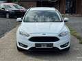 Ford Focus Turnier Business mit Navigation Weiß - thumbnail 1