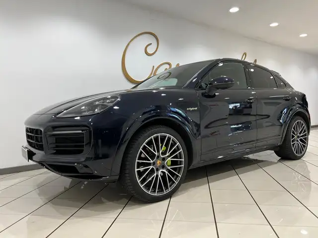 Porsche Cayenne Coupè 3.0 e-hybrid tiptronic IVA ESPOSTA