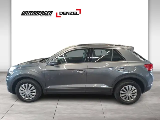 Volkswagen T-Roc view 2
