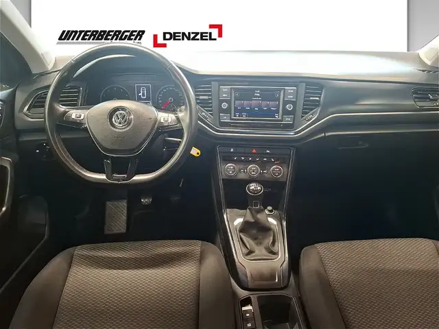 Volkswagen T-Roc view 7