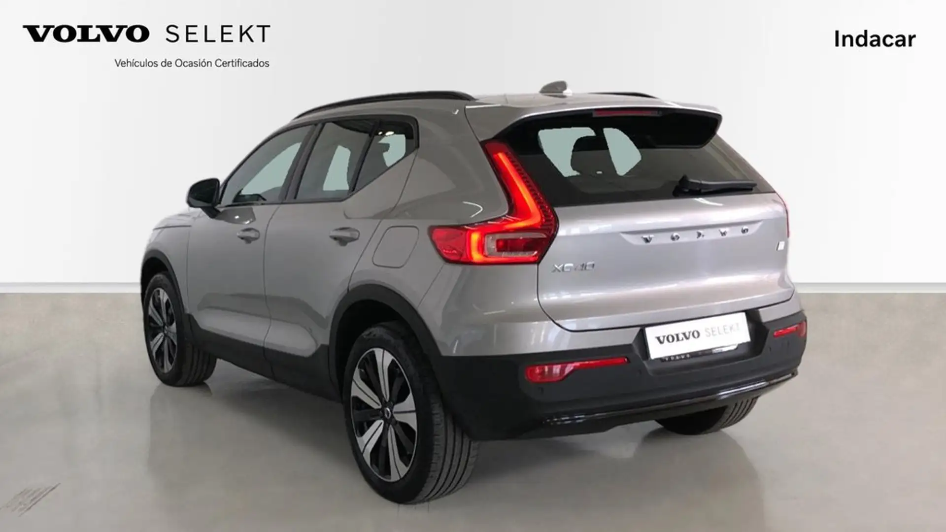 Volvo XC40 MODELO ELECTRICO PURO 230CV/ 170KW CORE 8V Plateado - 2