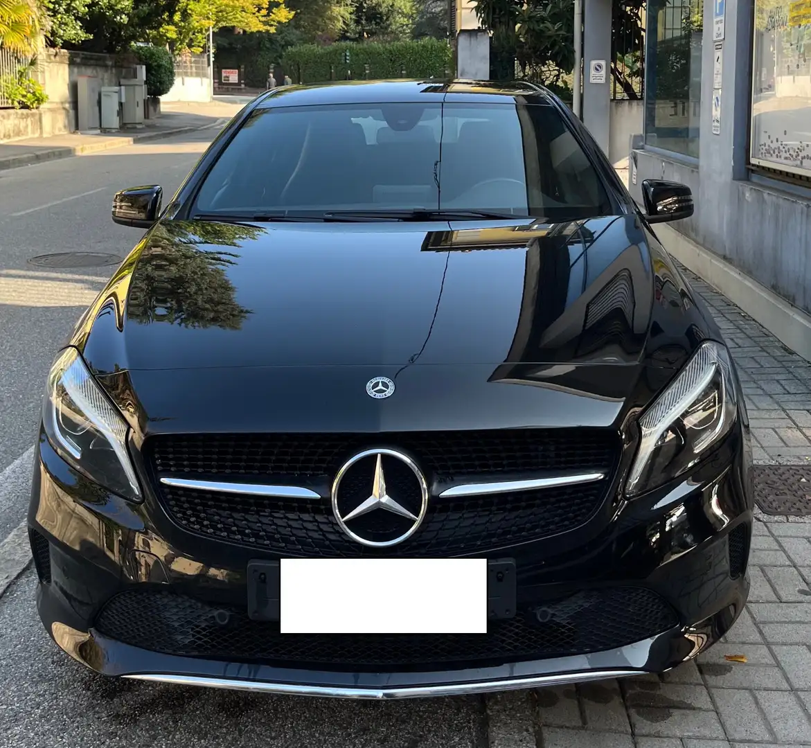 Mercedes-Benz A 180 A 180 d Sport Noir - 2